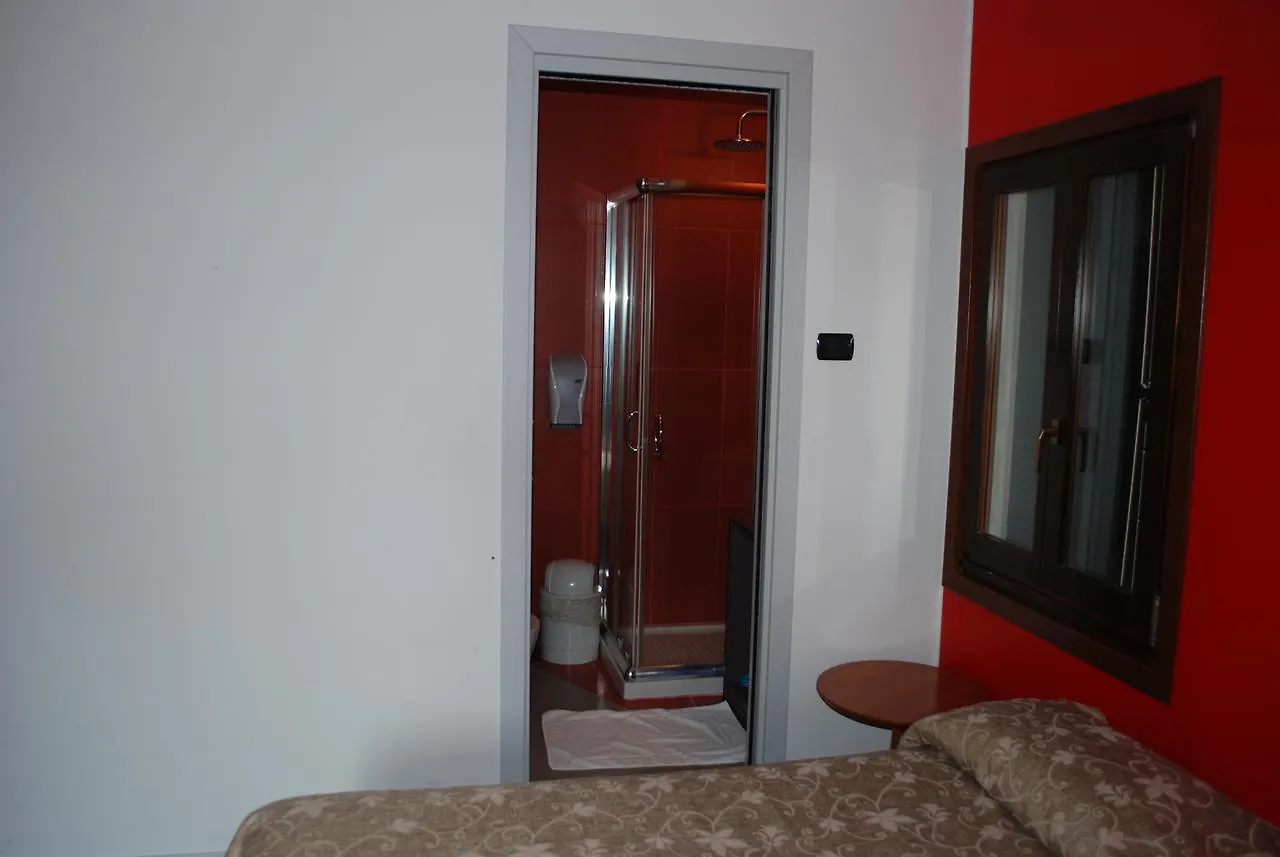 Hotel San Geremia Venice 2*,  Italy